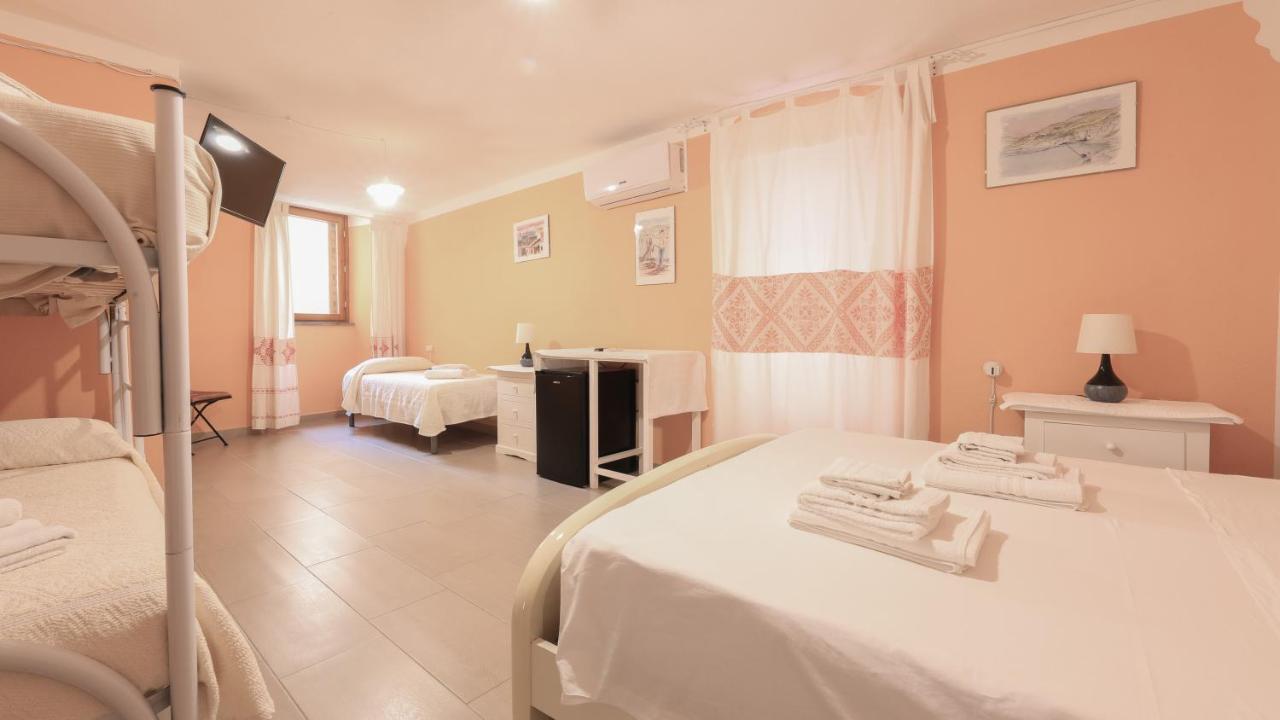 Welcomely - S'Apposentu Hotel Bosa Exterior photo