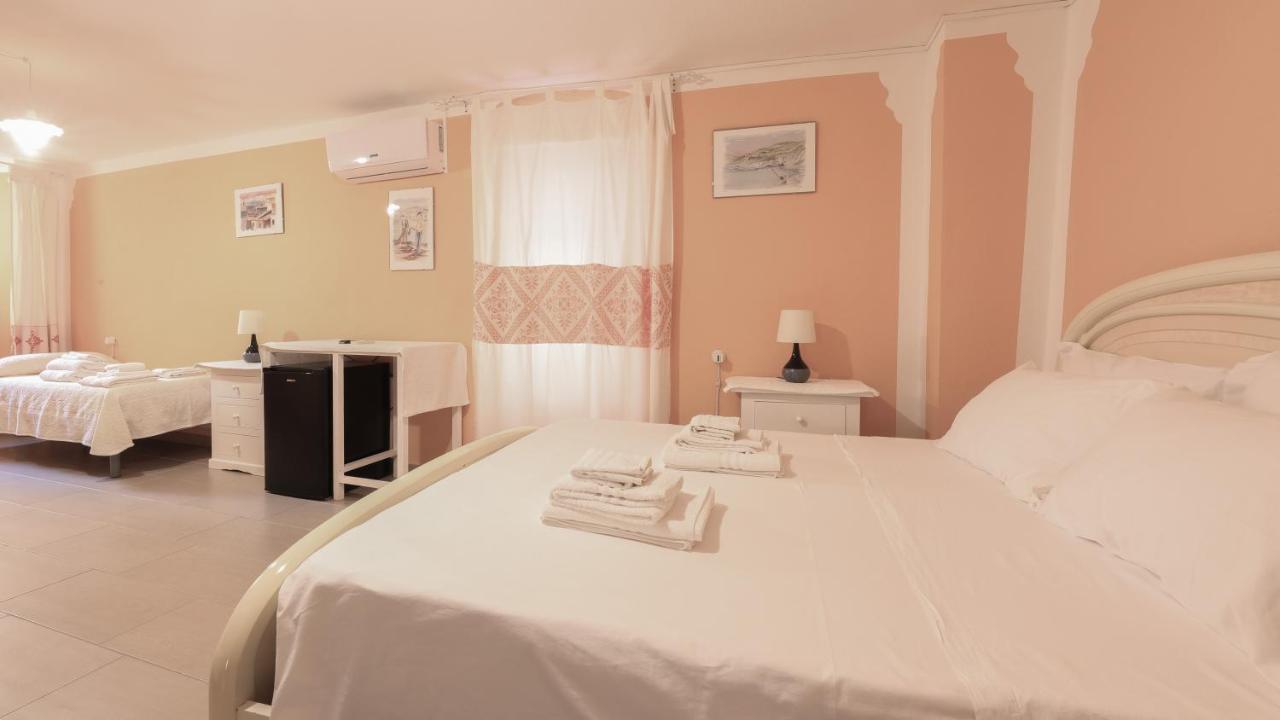 Welcomely - S'Apposentu Hotel Bosa Exterior photo